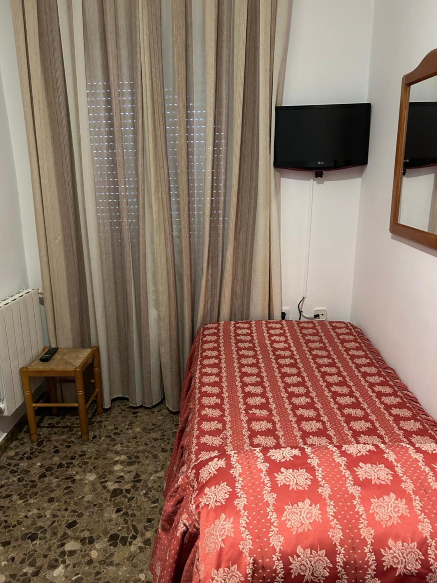 Labella - Hostal Rural Restaurante La Calahorra Exteriér fotografie
