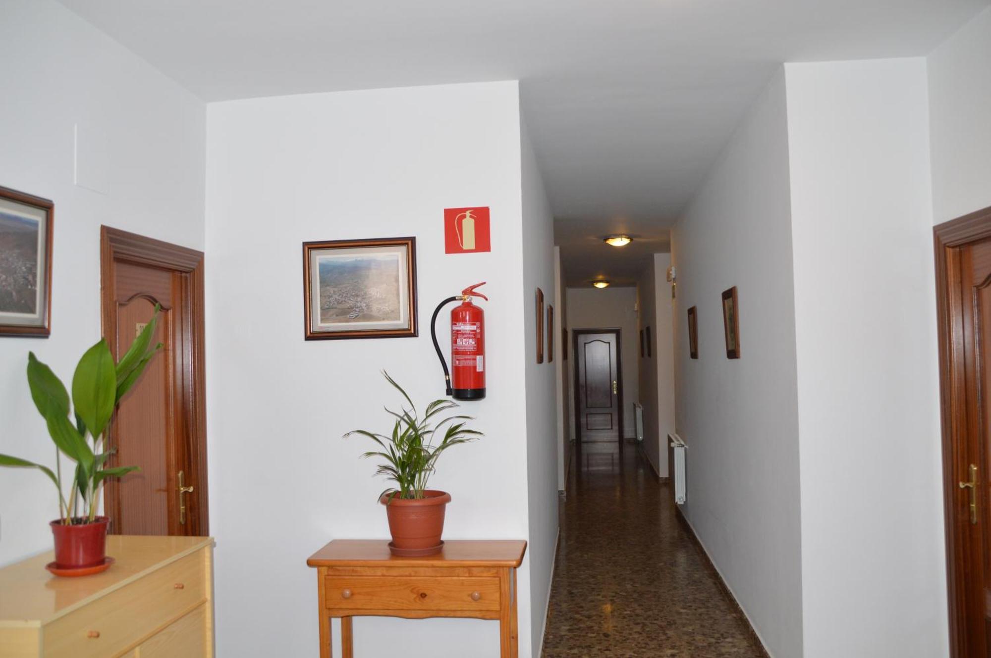 Labella - Hostal Rural Restaurante La Calahorra Exteriér fotografie