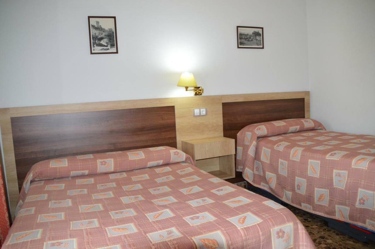 Labella - Hostal Rural Restaurante La Calahorra Exteriér fotografie