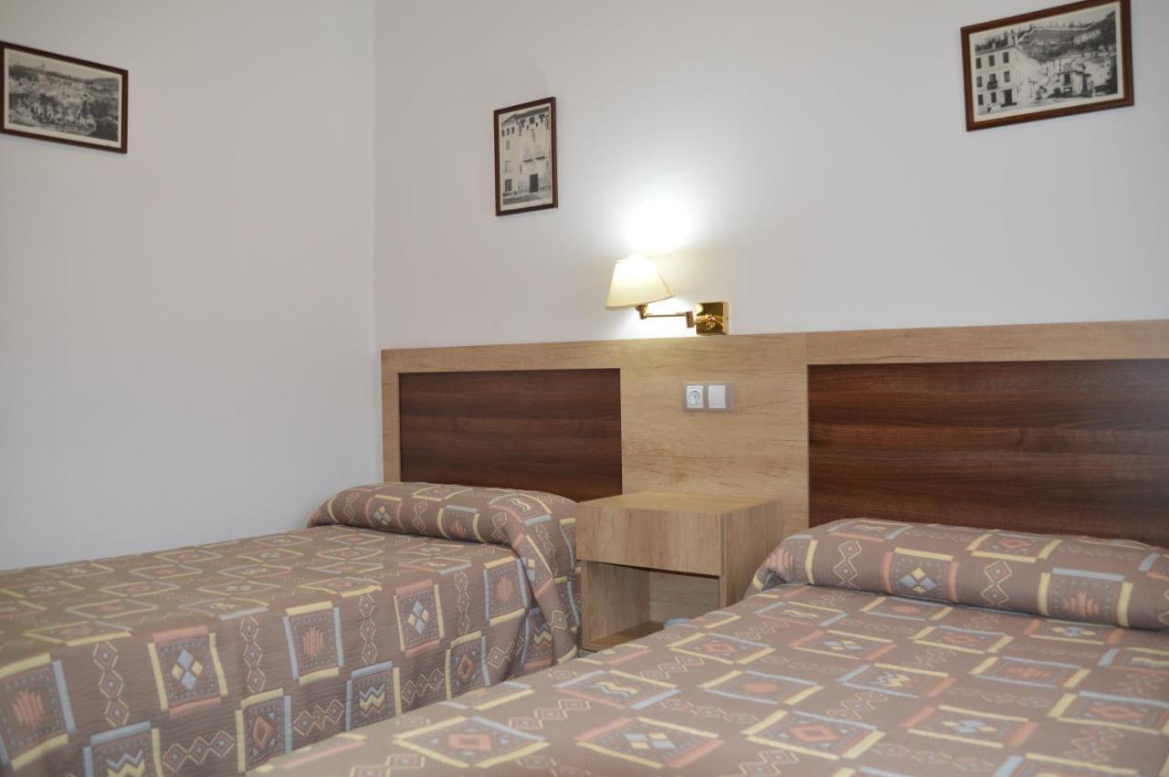 Labella - Hostal Rural Restaurante La Calahorra Exteriér fotografie